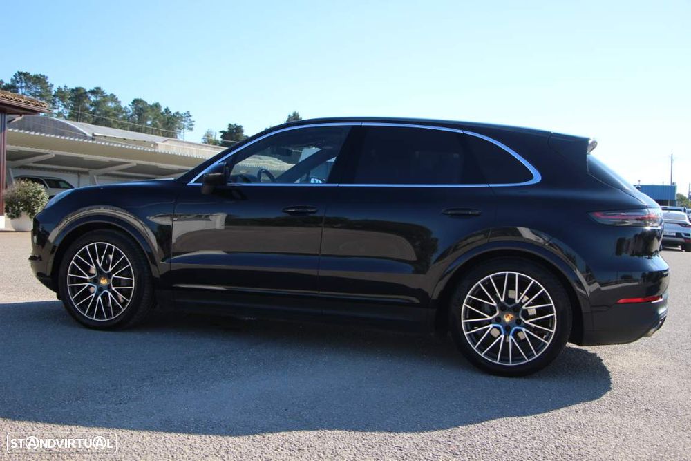 Porsche Cayenne S - 40