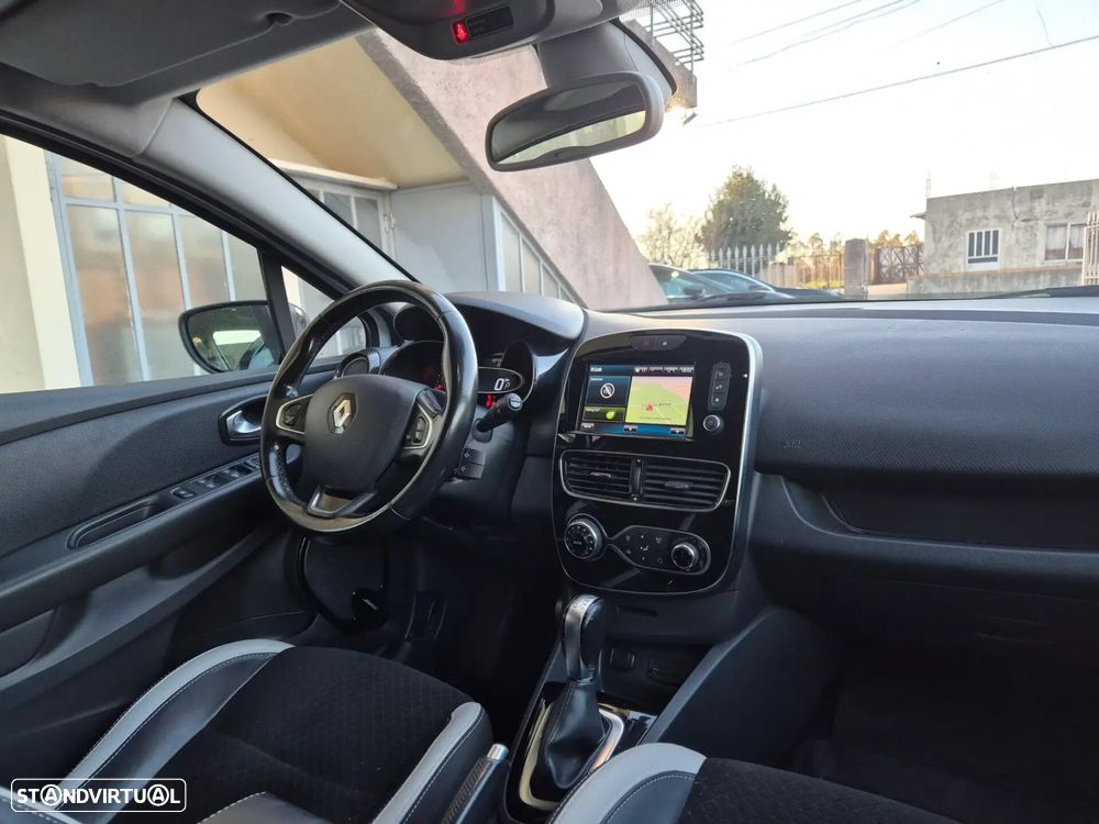 Renault Clio Sport Tourer - 16