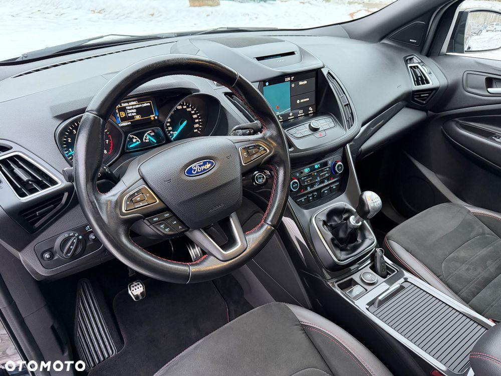 Ford Kuga 1.5 EcoBoost 2x4 ST-Line - 13