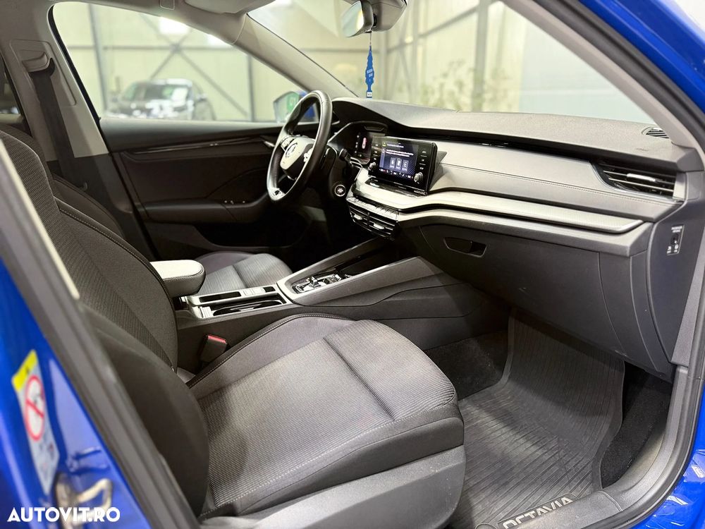 Skoda Octavia 2.0 TDI DSG Style - 26