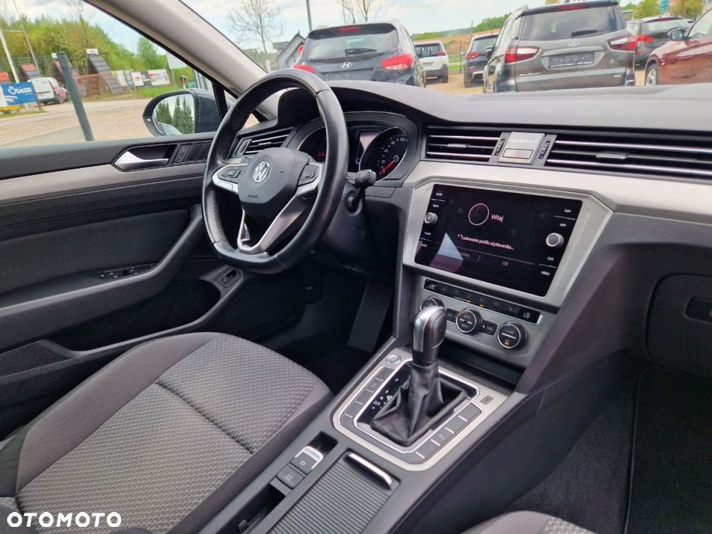 Volkswagen Passat - 22