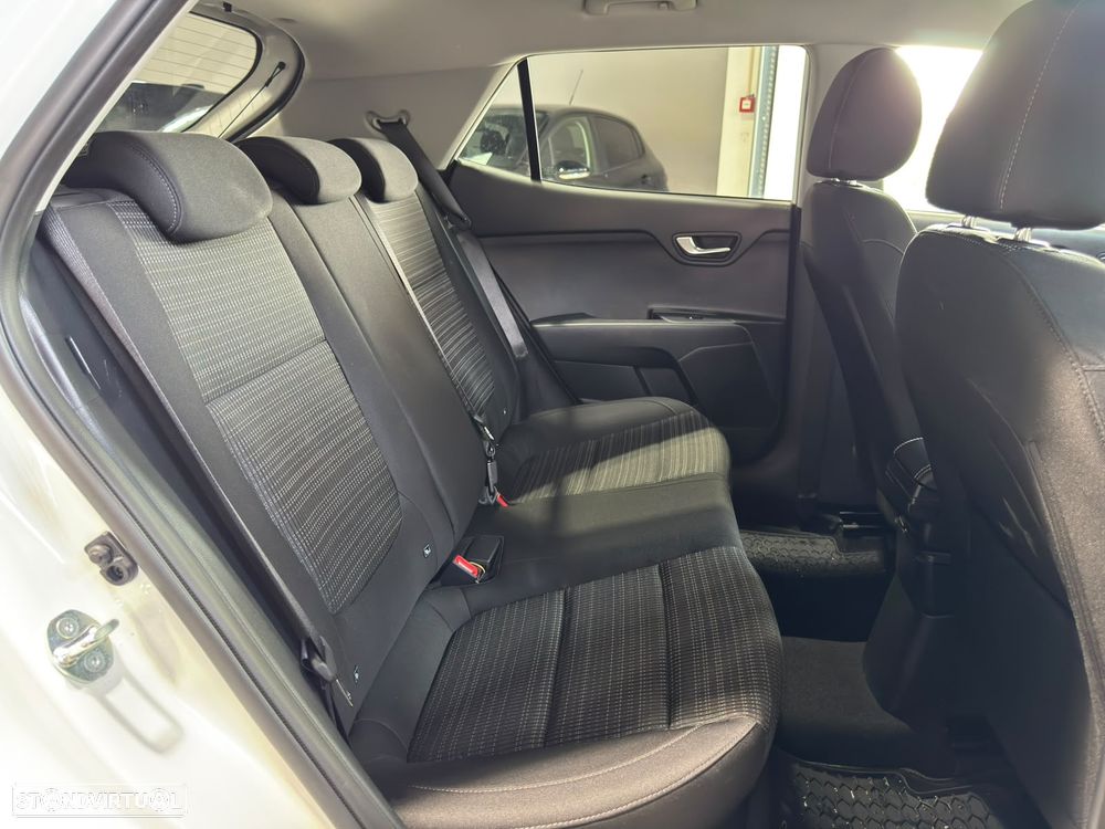 Kia Stonic 1.0 T-GDI Active 7DCT - 35