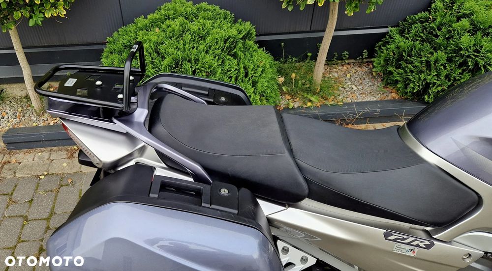 Yamaha FJR - 23