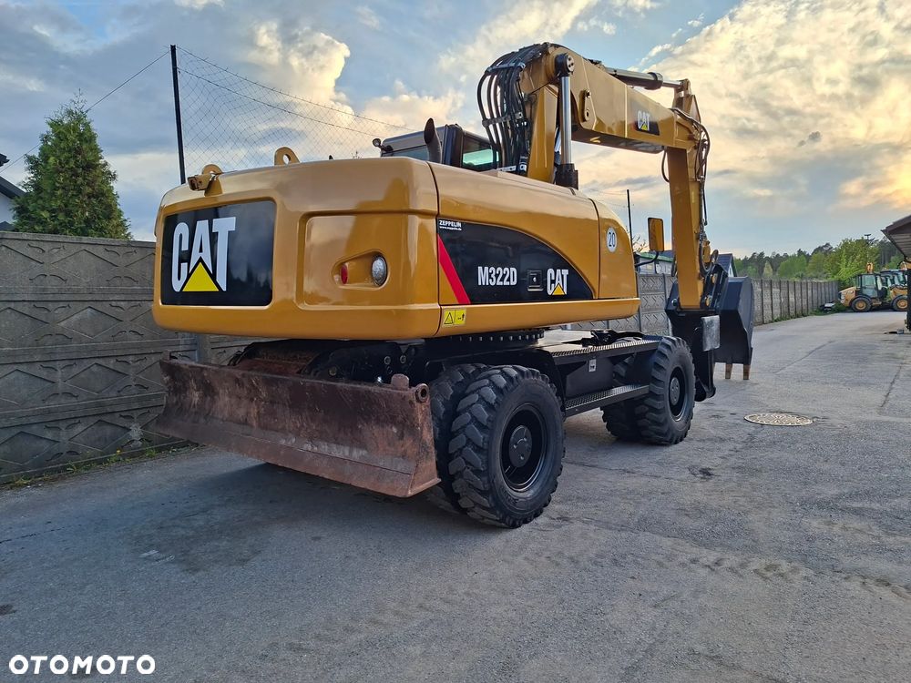 Caterpillar CAT M 322 D - 15
