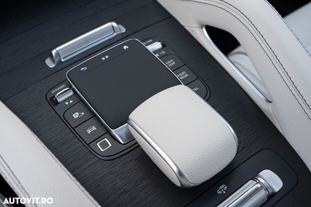 Mercedes-Benz GLS - 21