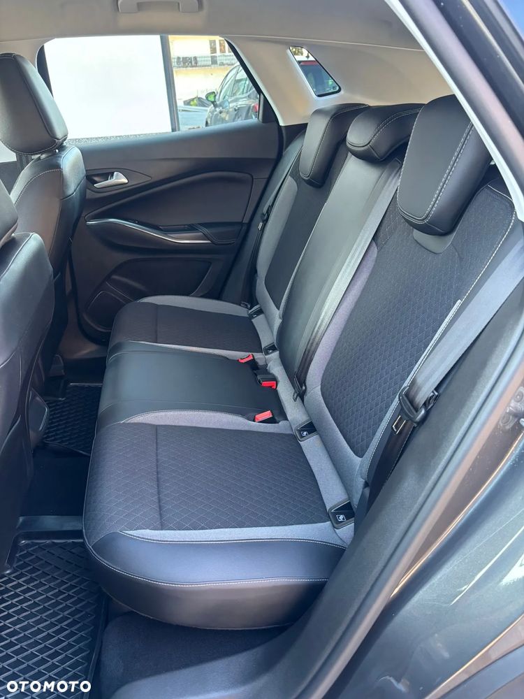 Opel Grandland X 1.2 Start/Stop Business Elegance - 11