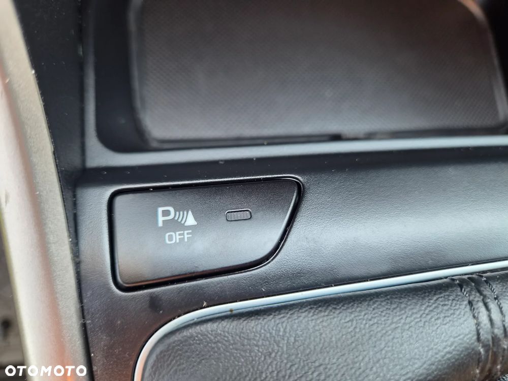 Hyundai i30 blue 1.6 CRDi Classic Navigation - 19