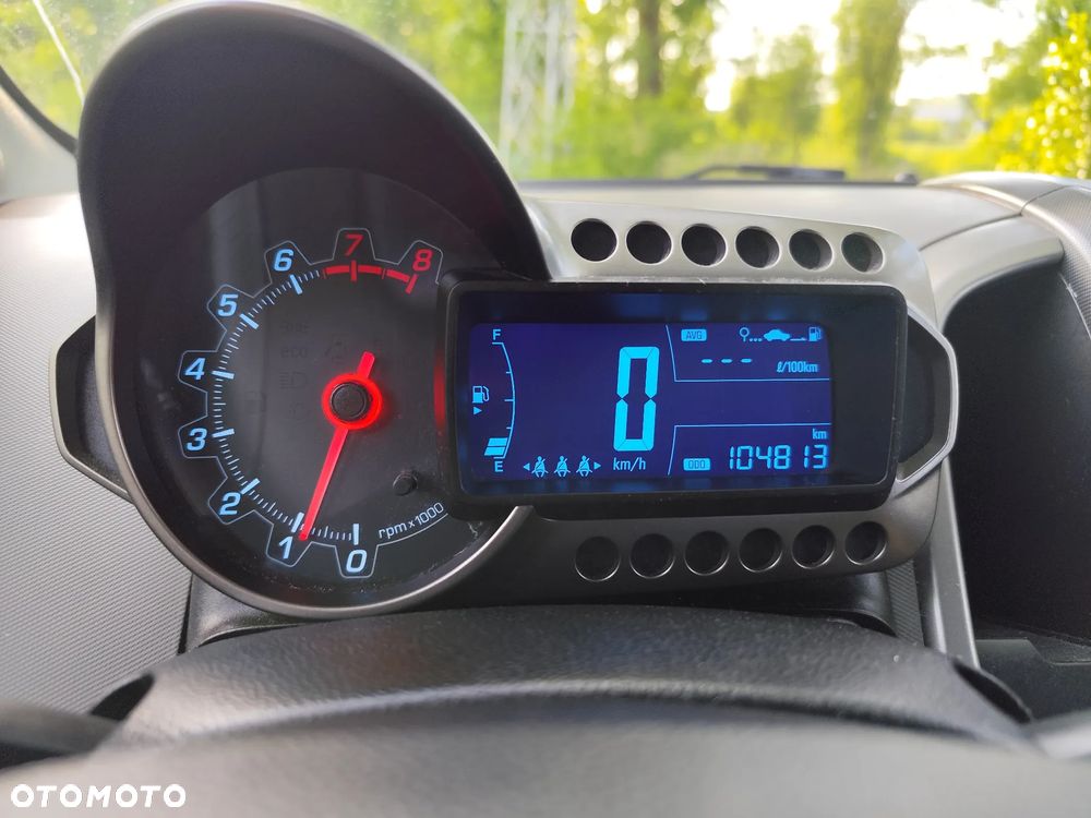 Chevrolet Aveo 1.6 LTZ - 30