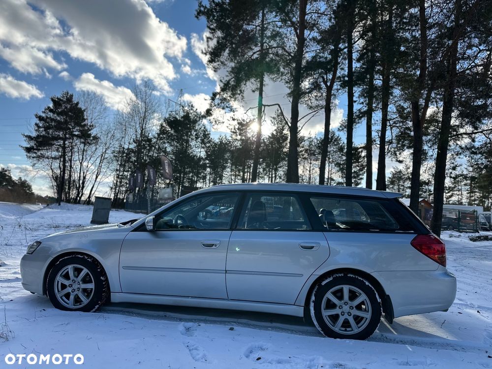 Subaru Legacy - 34