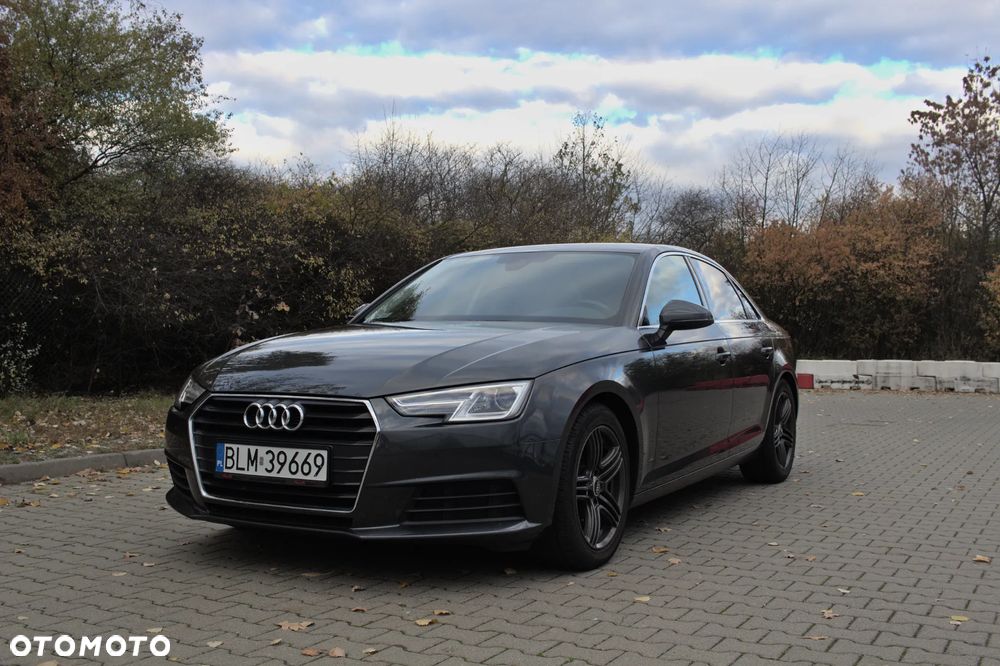Audi A4 - 1
