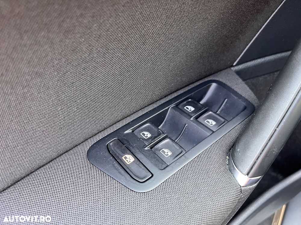 Volkswagen Golf 1.5 TSI ACT (BlueMotion Tech) DSG Comfortline - 32