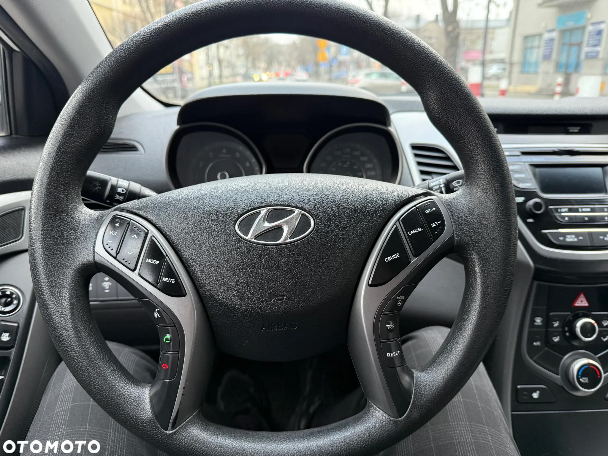 Hyundai Elantra 1.8 SE - 9