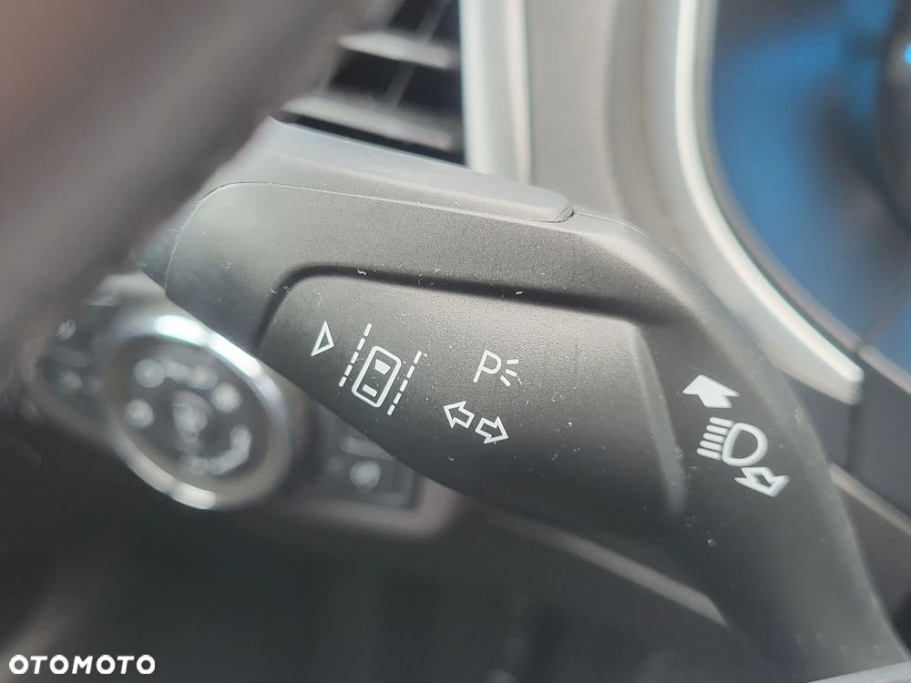 Ford Mondeo 2.0 EcoBlue Titanium - 25