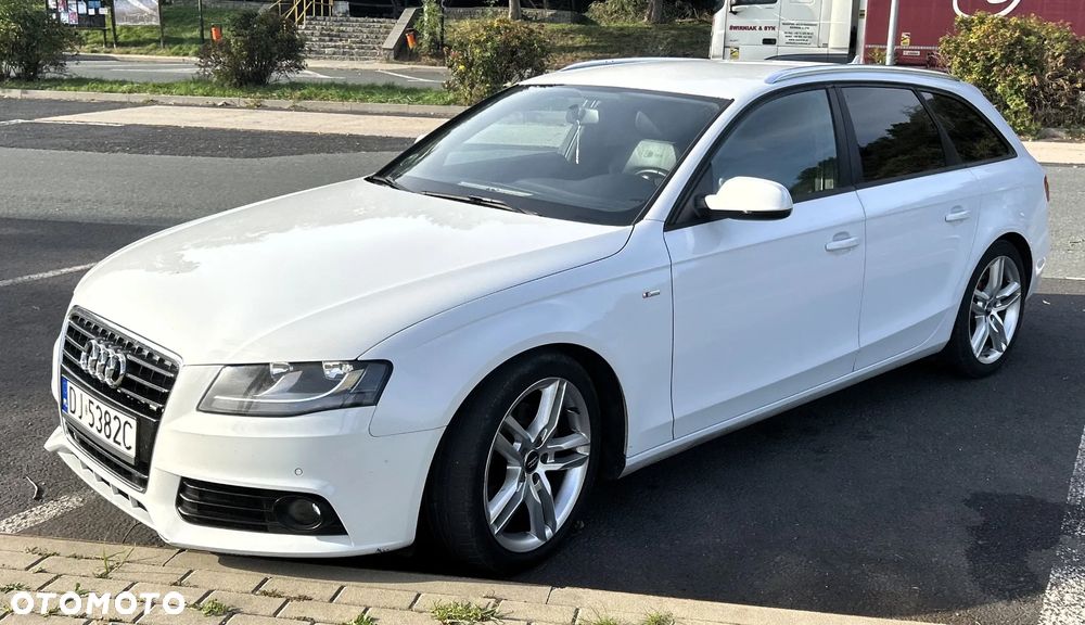 2011 Audi A4 Avant 2.0 TDI DPF multitronic S line Sportpaket (plus), photograph 6