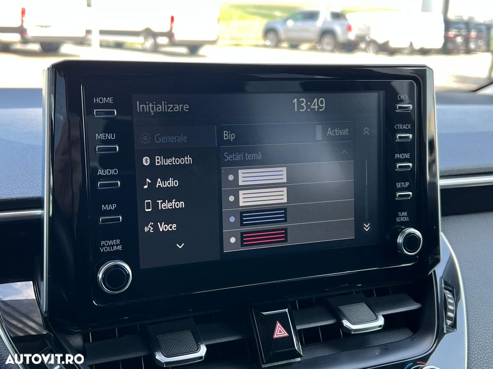 Toyota Corolla 1.8 HSD Business - 25