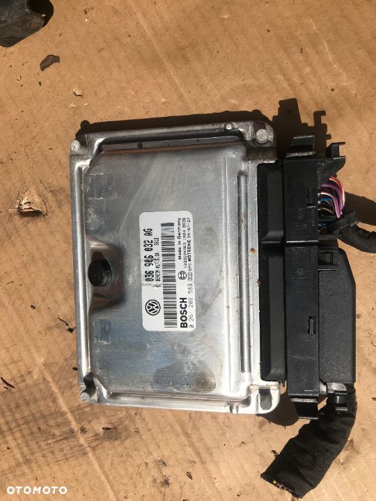 KOMPUTER STEROWNIK SILNIKA VW GOLF V 036906032AG - 1
