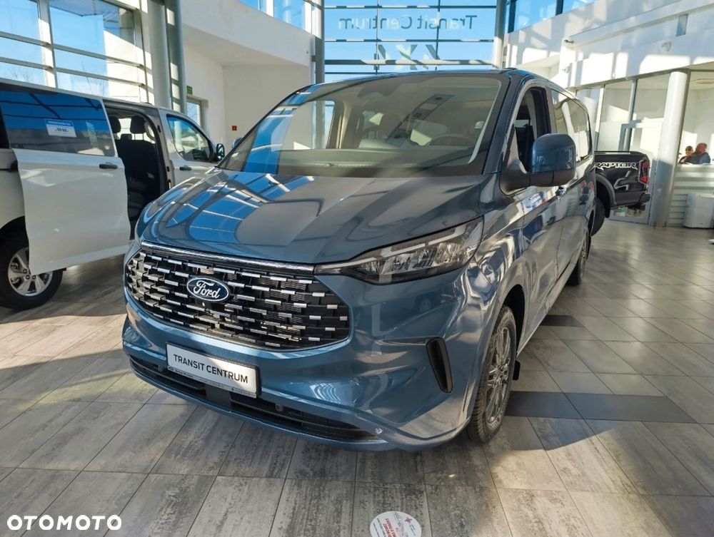 Ford Tourneo Custom - 2