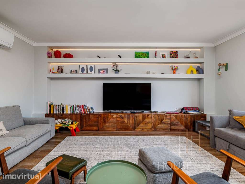 T2+2 Duplex Renovado com parqueamento e arrecadação - Grande imagem: 3/40