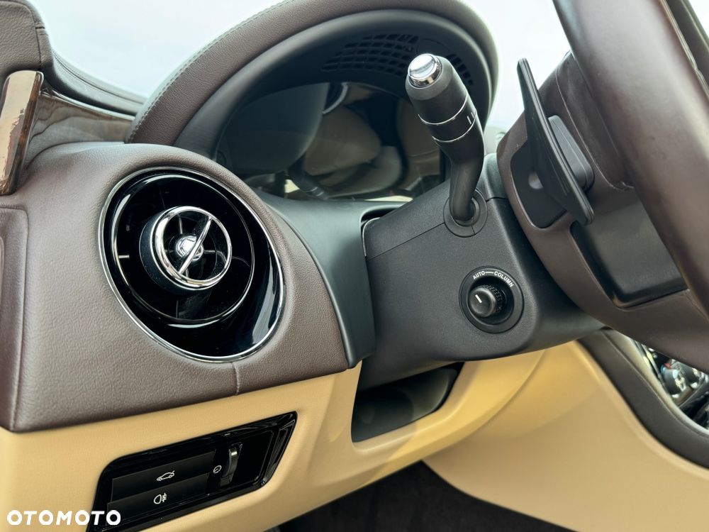 Jaguar XJ 3.0 D V6 Portfolio - 19