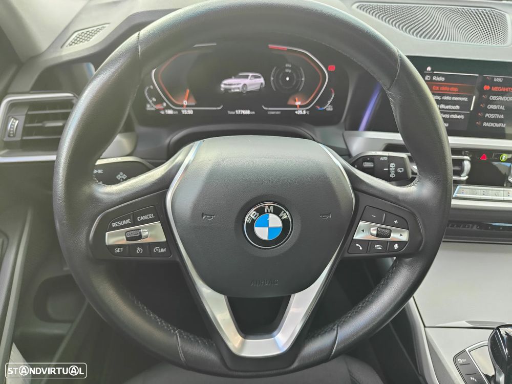 BMW 318 d Touring Auto - 39