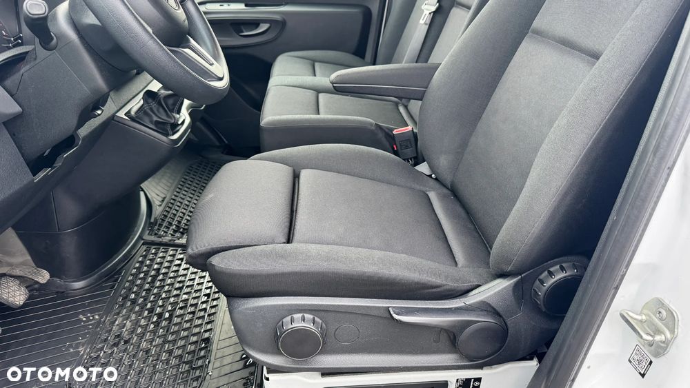 Mercedes-Benz Sprinter - 15