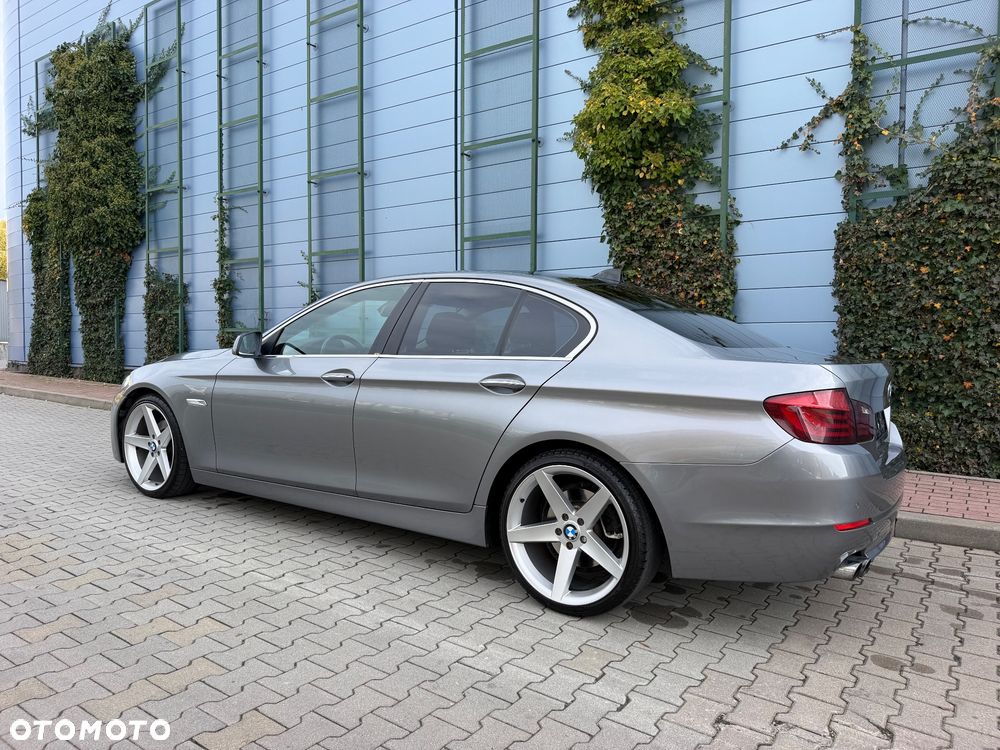 BMW Seria 5 523i - 15