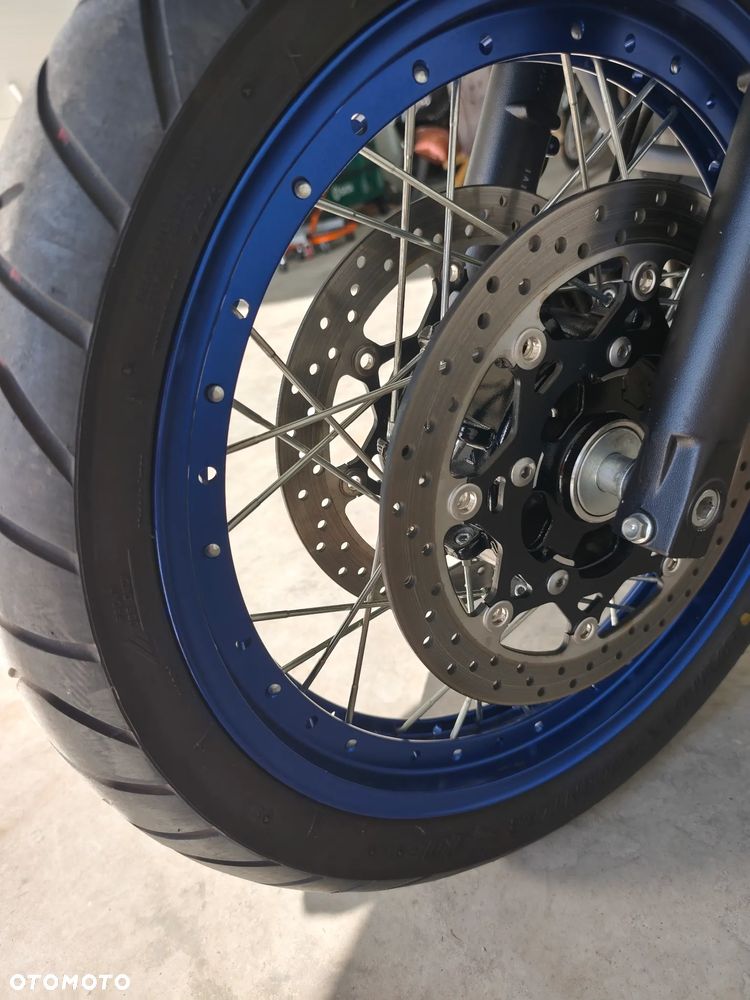 Suzuki V-STROM - 11