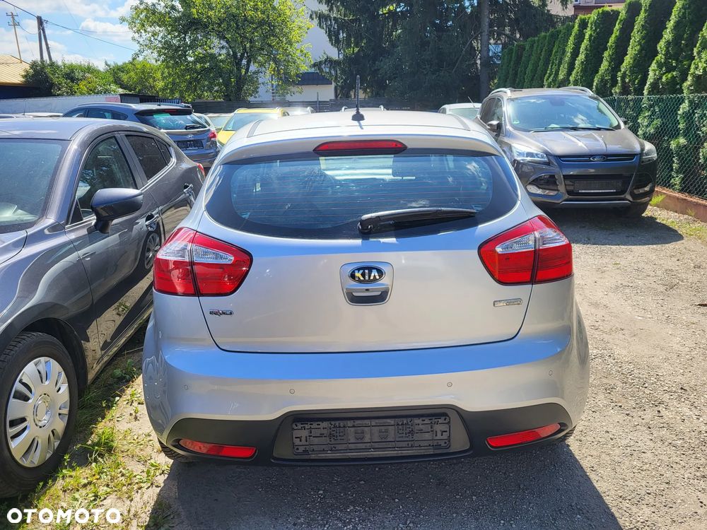 Kia Rio - 7