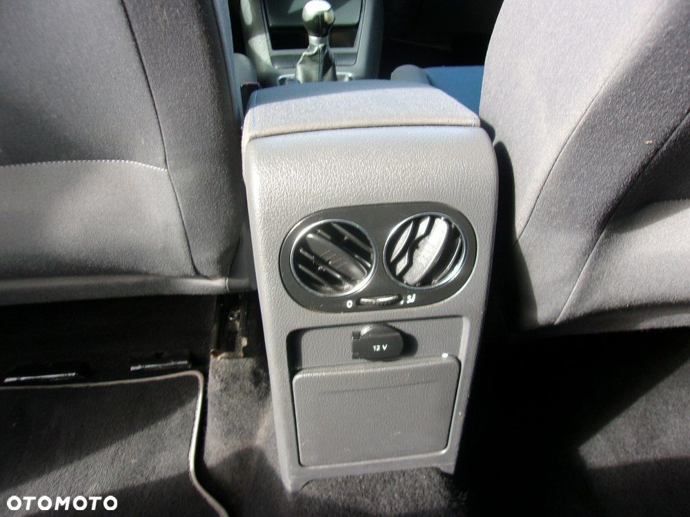 Volkswagen Golf Plus - 25