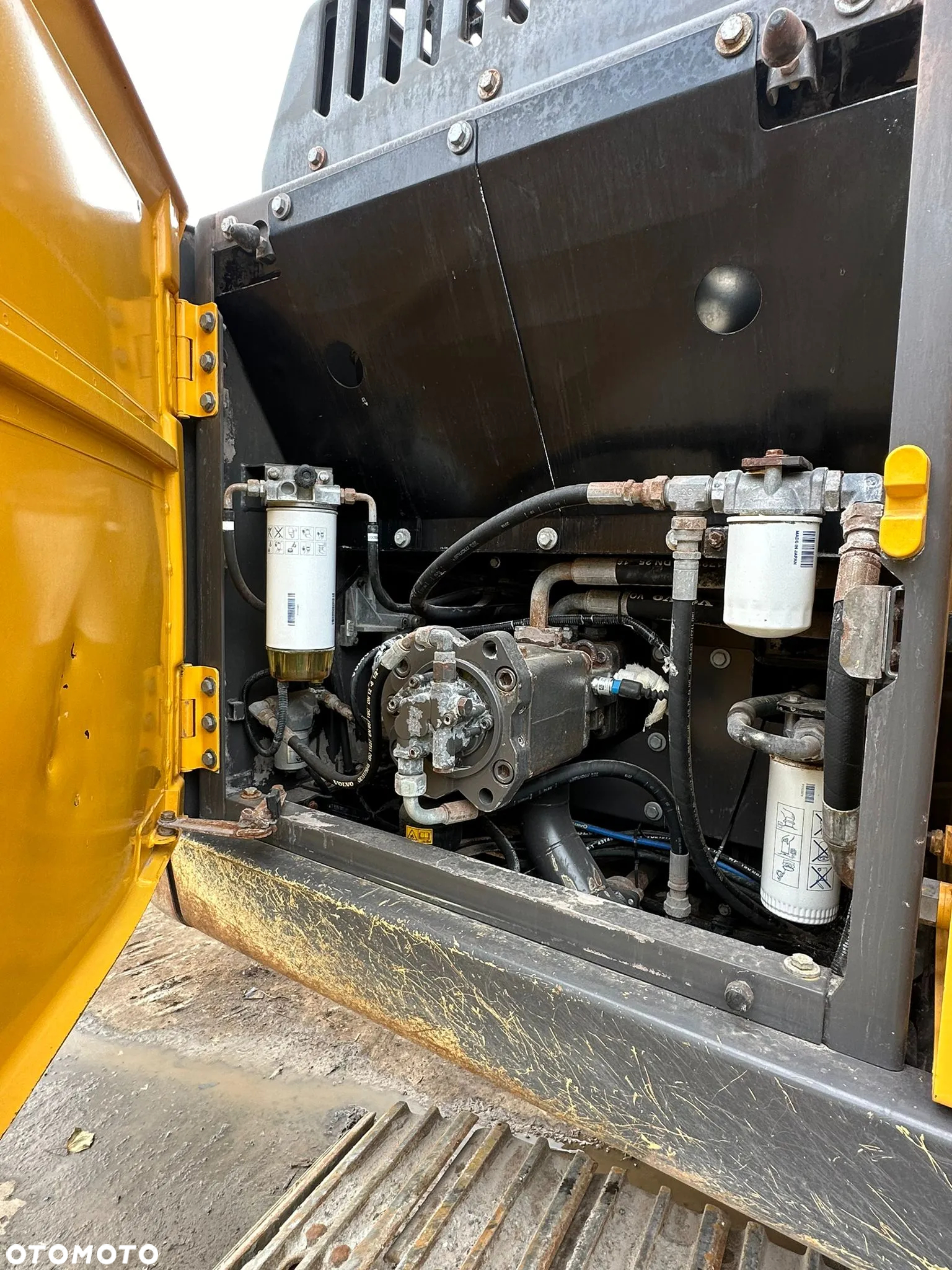 Volvo EC220 EL - 10
