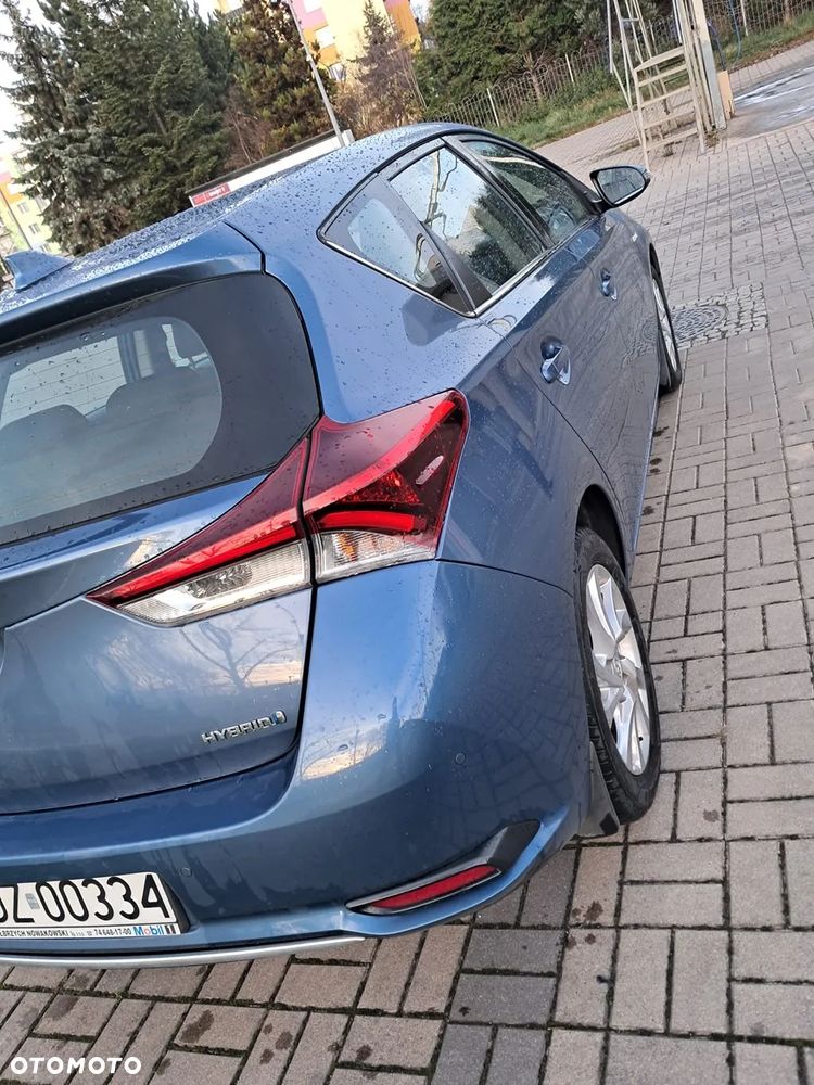 Toyota Auris Hybrid 135 Premium - 10