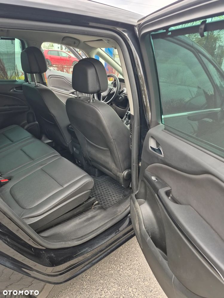Opel Zafira - 10