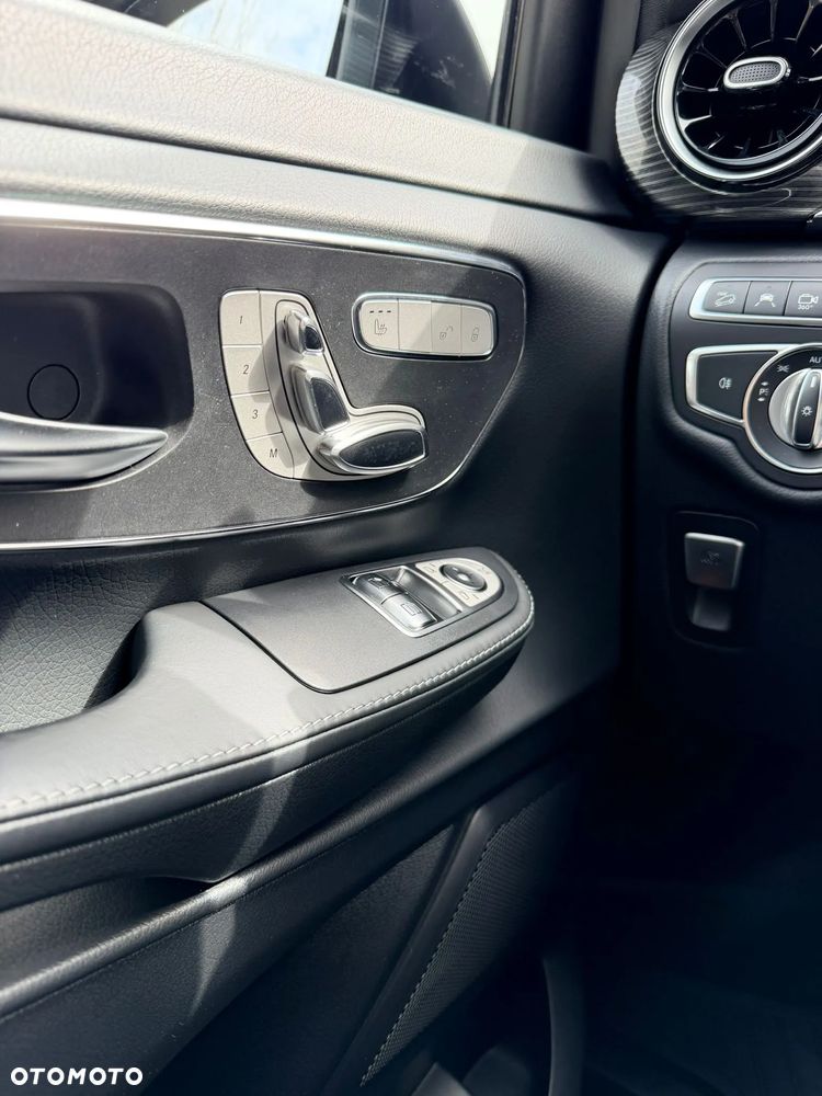 Mercedes-Benz Klasa V 300 d 4-Matic Avantgarde 9G-Tronic - 3