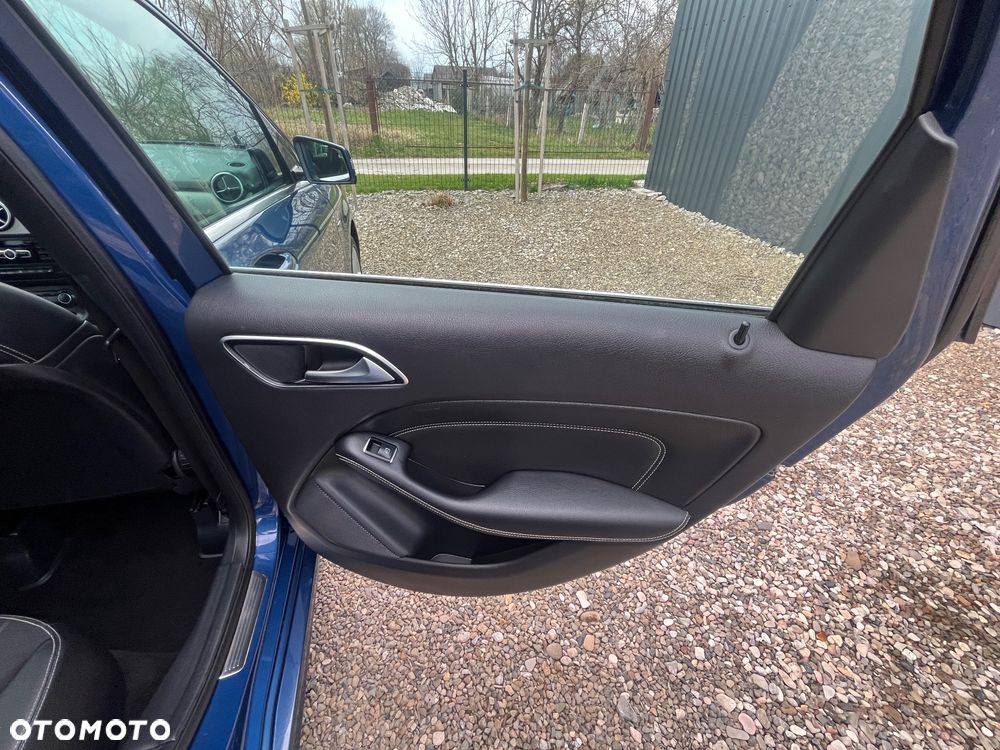 Mercedes-Benz Klasa B 180 (BlueEFFICIENCY) - 36