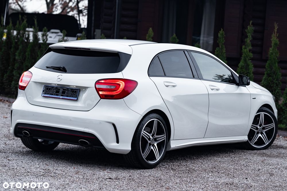 Mercedes-Benz Klasa A 250 (BlueEFFICIENCY) 7G-DCT AMG Sport - 8