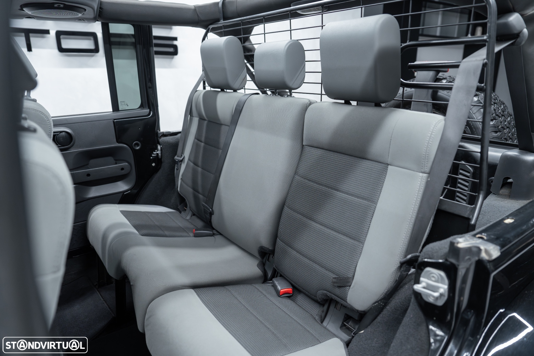 Jeep Wrangler Unlimited 2.8 CRD ATX Sahara - 43