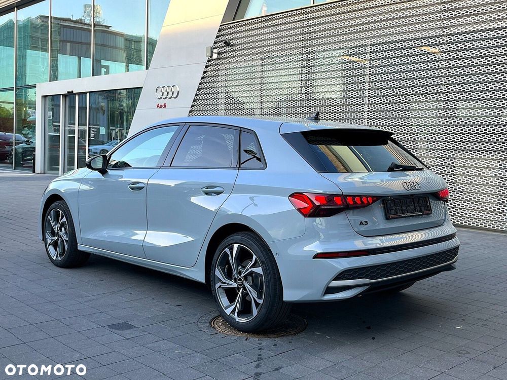 Audi A3 Sportback - 3
