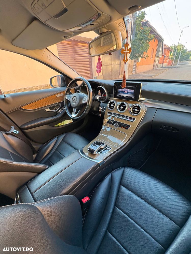 Mercedes-Benz C - 6
