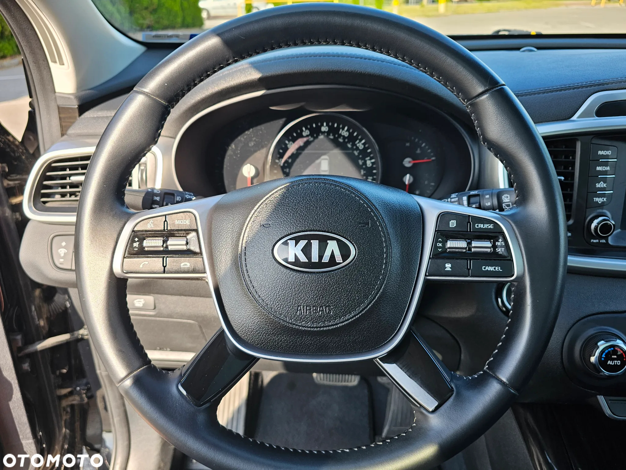 Kia Sorento - 16