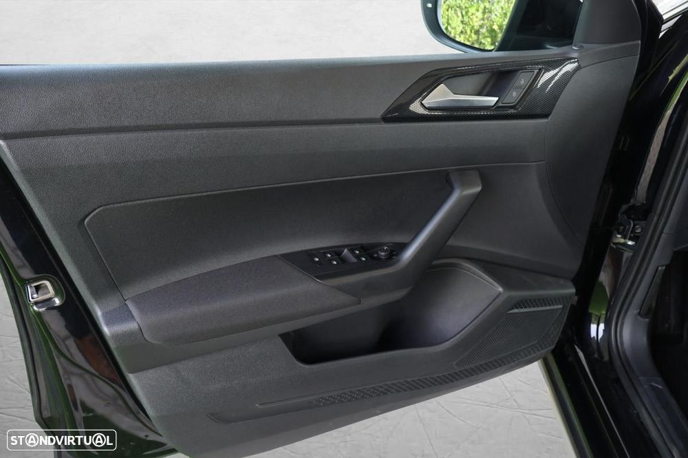 VW Taigo 1.0 TSI Urban DSG - 12