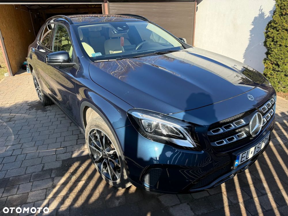 Mercedes-Benz GLA 200 7G-DCT Style - 1