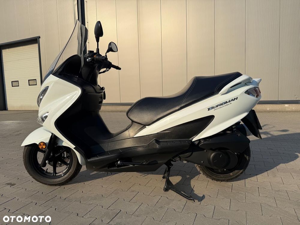Suzuki Burgman - 9