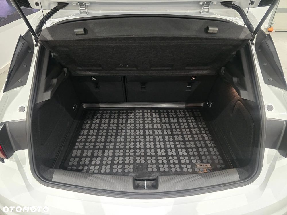 Opel Astra 1.2 T GS Line S&S - 13