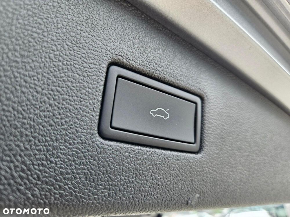 Volkswagen Tiguan Allspace - 15