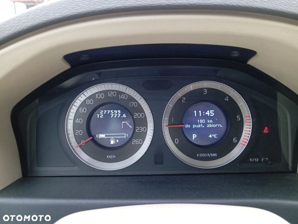 Volvo XC 70 D5 AWD Ocean Race - 11