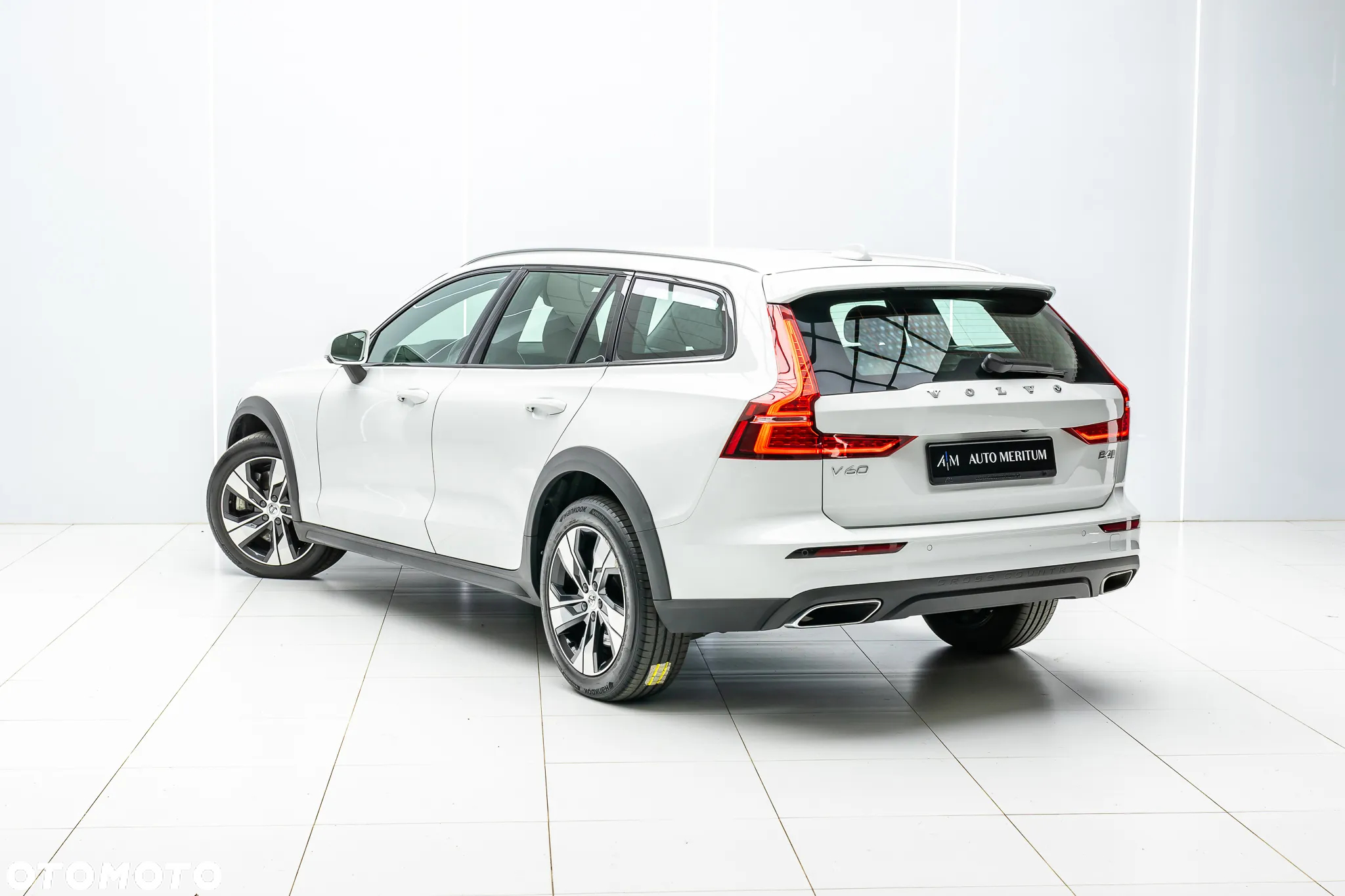 Volvo V60 Cross Country - 5