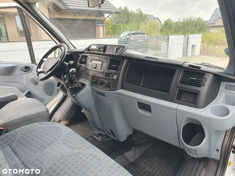 Ford Transit - 13