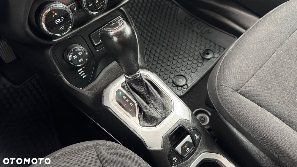 Jeep Renegade 2.0 MultiJet Active Drive Low Automatik 75th Anniversary - 17