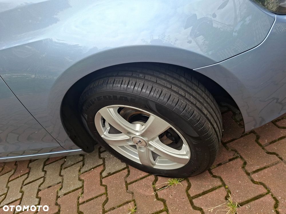 Volkswagen Golf - 33