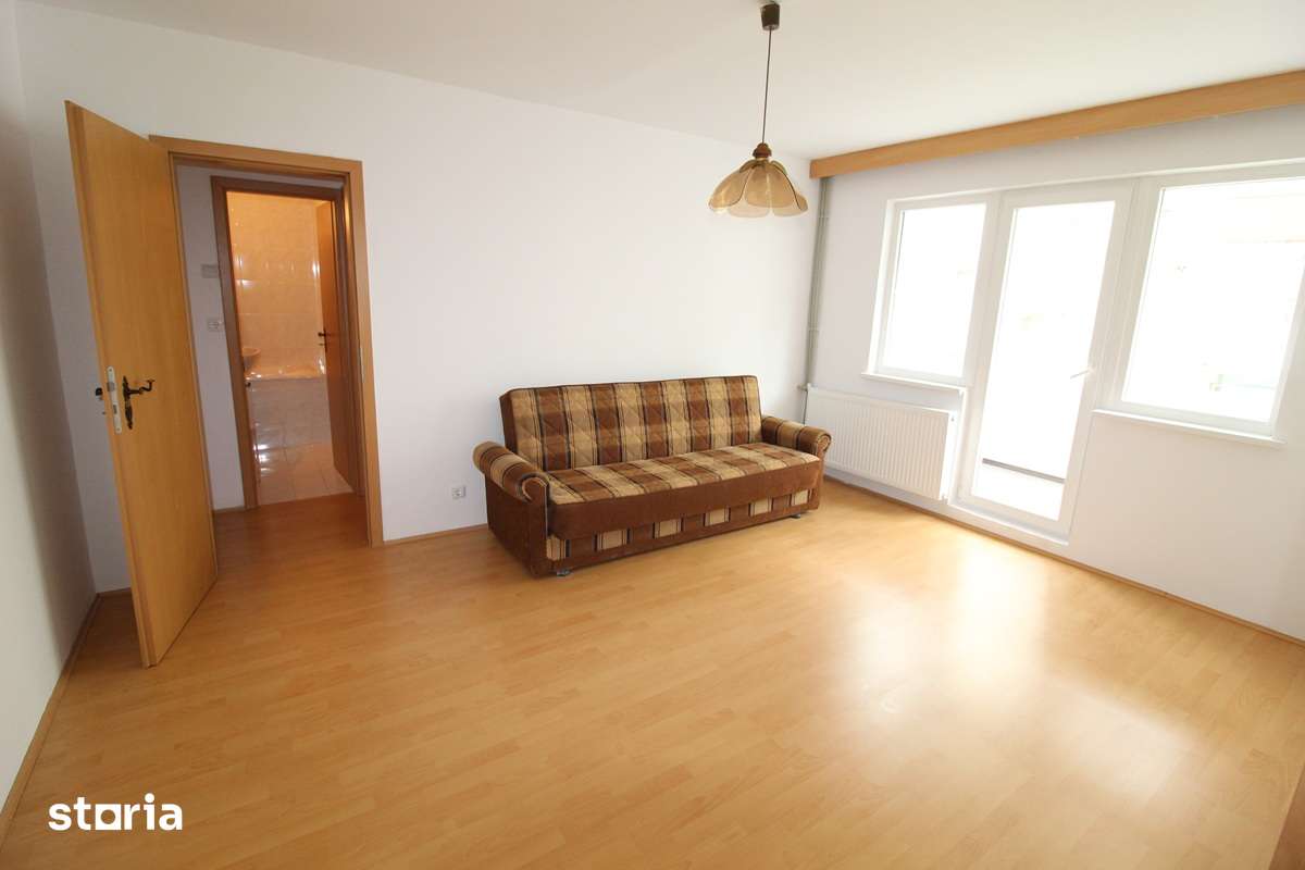 Vând apartament 2 camere în Hunedoara, zona Micro5-Rândunicii, et.1 — fotografia 1